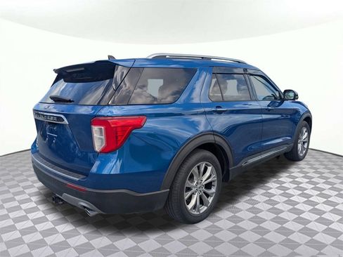 Used 2021 Ford Explorer Limited w/ Equipment Group 301A image 3