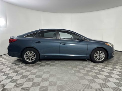 Used 2015 Hyundai Sonata SE image 9