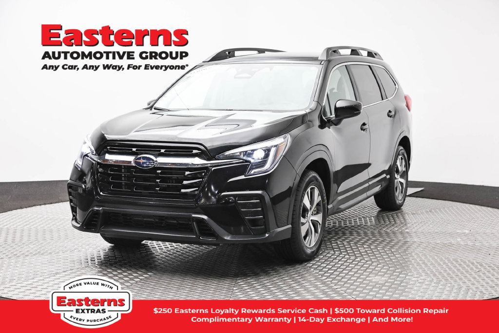Used 2025 Subaru Ascent Premium AWD/4WD image 1