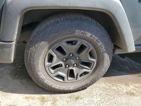 Used 2015 Jeep Wrangler Sport AWD/4WD image 6