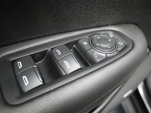 Used 2018 Cadillac XT5 Premium Luxury w/ Driver Assist Package AWD/4WD image 11