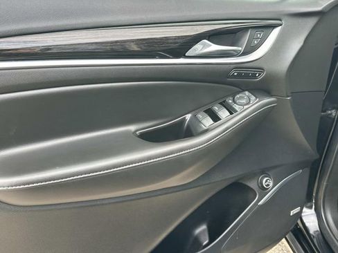 Used 2019 Buick Enclave Avenir w/ Avenir Technology Package AWD/4WD image 15