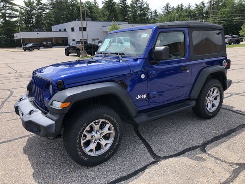 Used 2018 Jeep Wrangler Sport AWD/4WD image 7