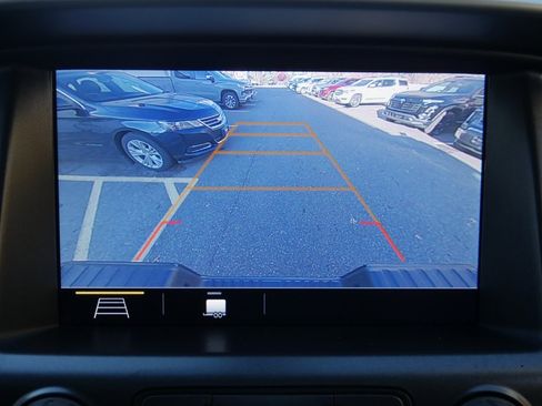 Used 2022 Chevrolet Colorado ZR2 w/ ZR2 Dusk Special Edition image 17