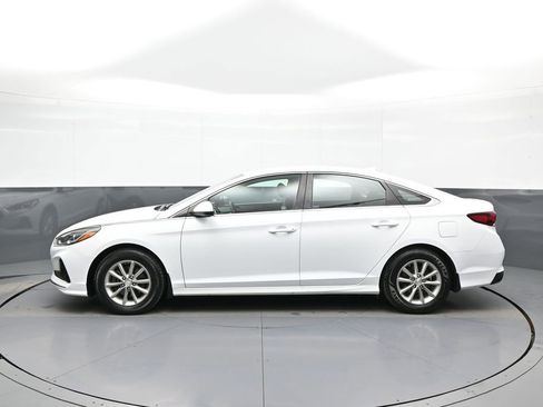 Used 2019 Hyundai Sonata SE w/ Winter Weather Package FWD image 9