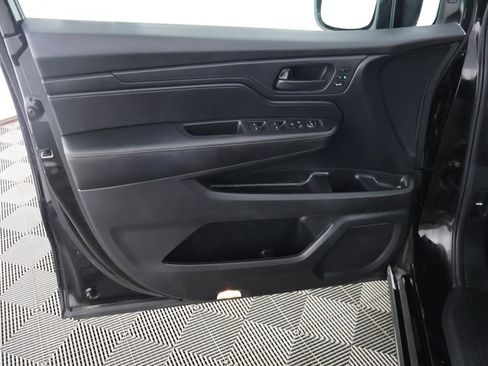 Used 2024 Honda Odyssey Sport image 25