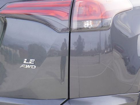 Used 2018 Toyota RAV4 LE w/ All Weather Liner Package image 10