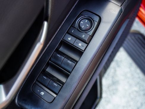 Used 2025 Toyota Tacoma Limited image 23