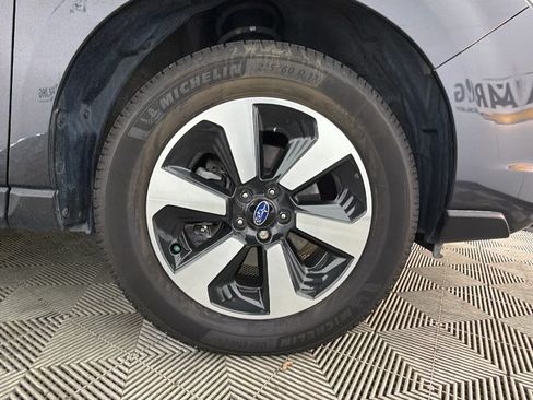 Used 2017 Subaru Forester 2.5i Premium w/ All-Weather Package AWD/4WD image 29