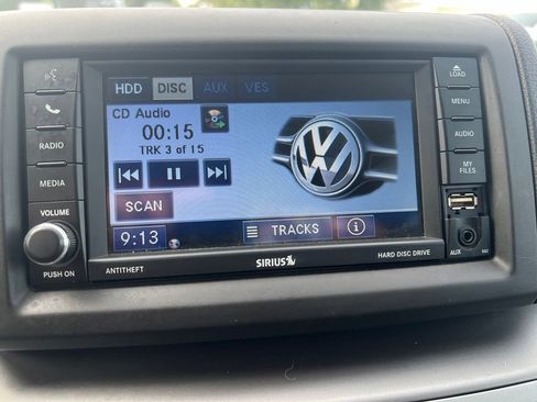 Used 2012 Volkswagen Routan SE FWD image 28