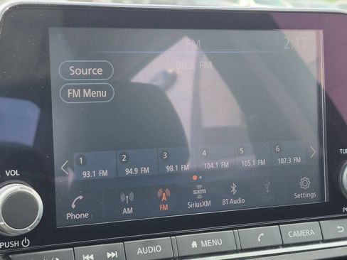 Used 2025 Nissan Altima 2.5 SV FWD image 19