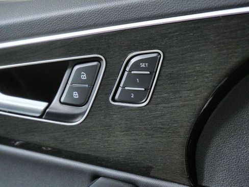 Used 2025 Audi Q7 2.0T Premium Plus AWD/4WD image 28
