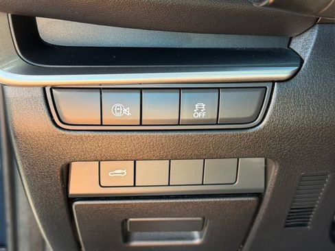Used 2024 MAZDA MAZDA3 s FWD image 12