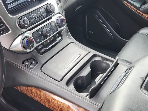 Used 2020 Chevrolet Suburban Premier image 21