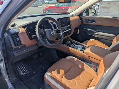 New 2026 Nissan Pathfinder Platinum AWD/4WD image 13