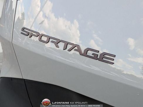 Certified 2025 Kia Sportage X-Line w/ Premium Package AWD/4WD image 9