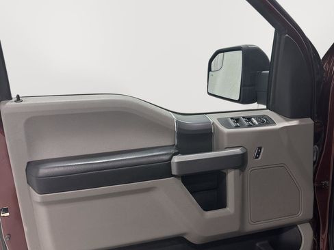 Used 2016 Ford F150 XLT w/ Equipment Group 302A Luxury AWD/4WD image 12