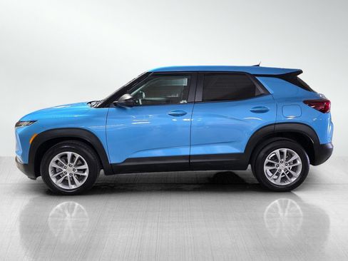 Used 2025 Chevrolet TrailBlazer LS FWD image 4