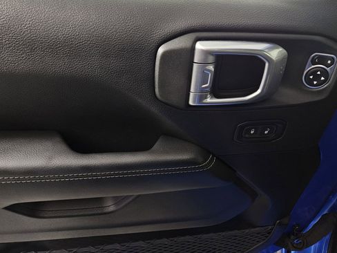 Used 2023 Jeep Wrangler Unlimited Sahara w/ Cold Weather Group image 28