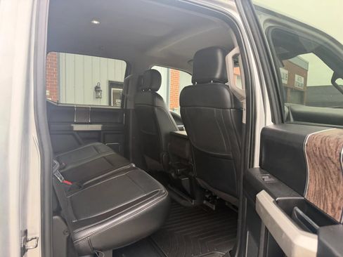 Used 2019 Ford F250 Lariat w/ Lariat Ultimate Package AWD/4WD image 15