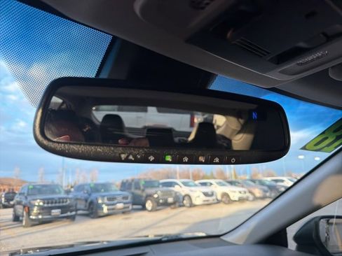 Used 2018 Toyota Camry L image 28