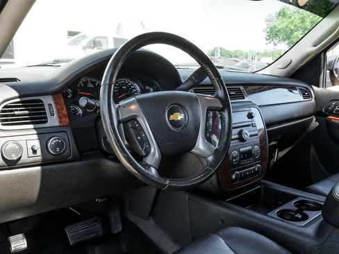 Used 2012 Chevrolet Avalanche LT w/ All-Star Edition image 3