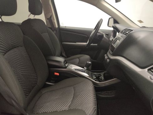 Used 2020 Dodge Journey SE w/ Blacktop Package FWD image 21