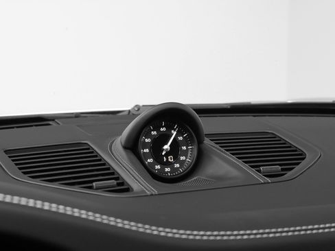 Certified 2025 Porsche 911 Carrera GTS RWD image 57