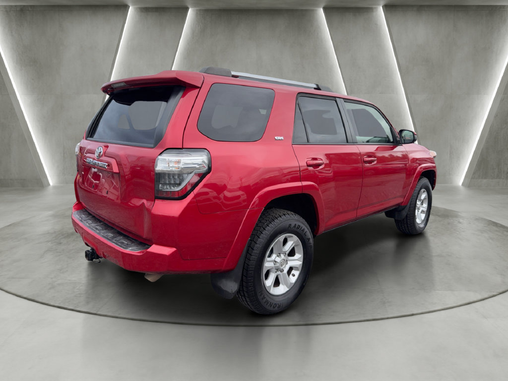Used 2020 Toyota 4Runner SR5 AWD/4WD image 7