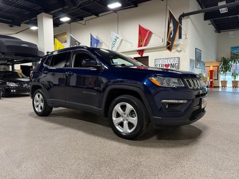 Used 2021 Jeep Compass Latitude AWD/4WD image 3