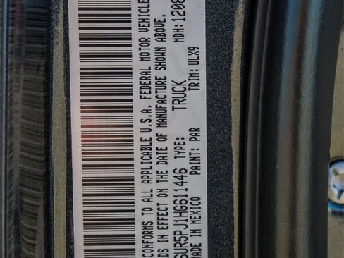 Used 2017 RAM 2500 Limited image 44