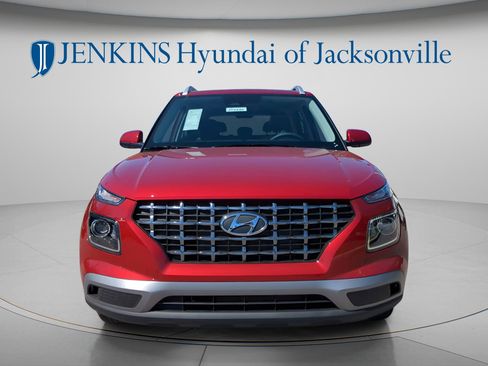 New 2025 Hyundai Venue SEL FWD image 8