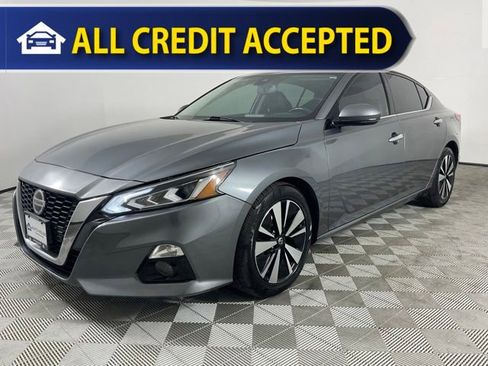 Used 2020 Nissan Altima 2.5 SL FWD image 1
