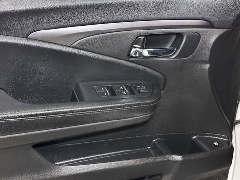 Certified 2022 Honda Pilot Sport image 21