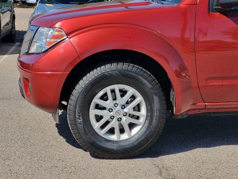 Used 2019 Nissan Frontier SV RWD image 6