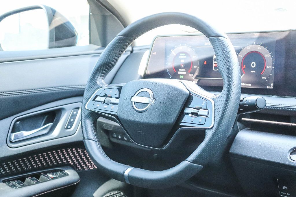 Used 2024 Nissan Ariya FWD image 15