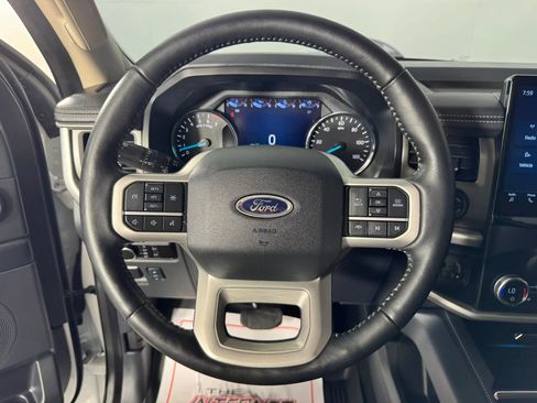 Used 2024 Ford Expedition Max XLT AWD/4WD image 13