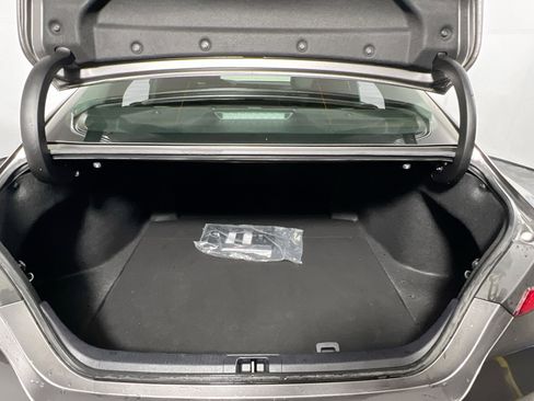 Used 2020 Toyota Camry LE image 33