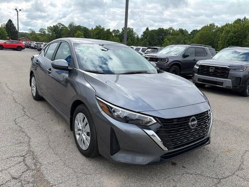 Used 2024 Nissan Sentra S FWD image 9