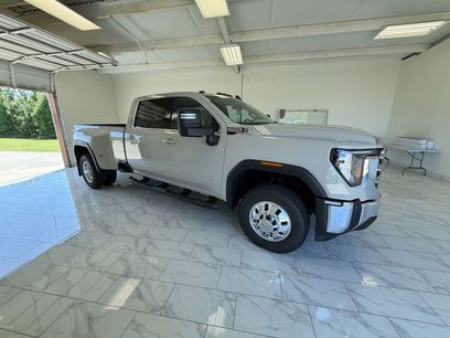 New 2026 GMC Sierra 3500 SLE w/ SLE Value Package