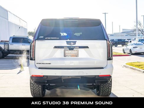 Used 2026 Cadillac Escalade Platinum Sport w/ LPO, Floor Liner Package image 8