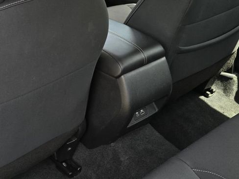 Used 2025 Nissan Altima 2.5 SV FWD image 27