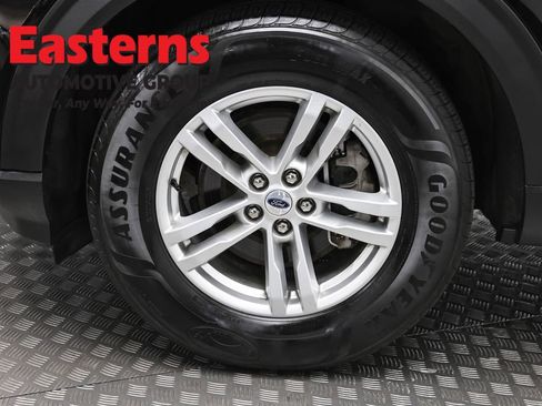 Used 2023 Ford Explorer XLT w/ Equipment Group 202A image 32