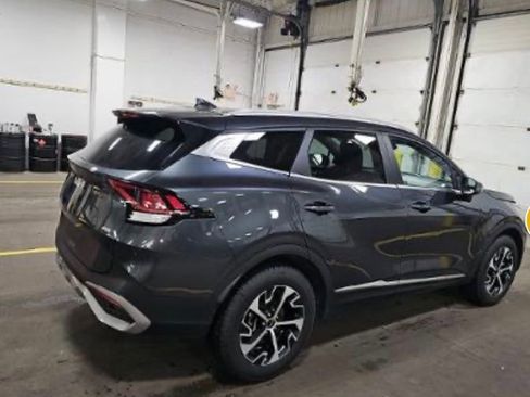 Used 2023 Kia Sportage EX AWD/4WD image 8
