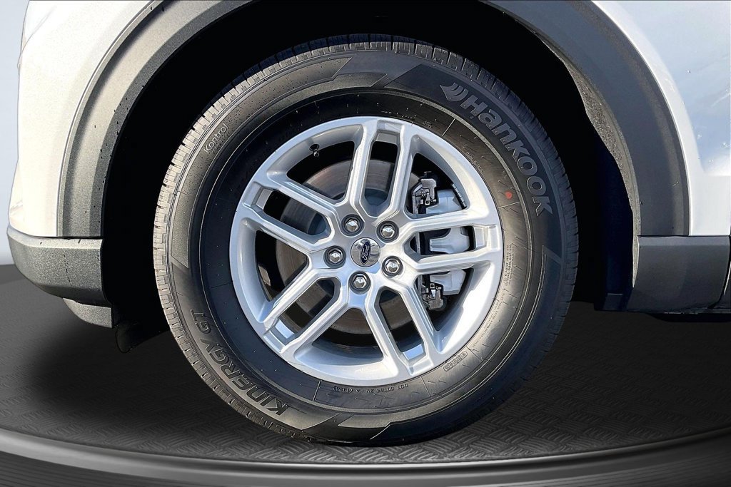 Used 2026 Ford Explorer Active w/ Active Comfort Package RWD image 34