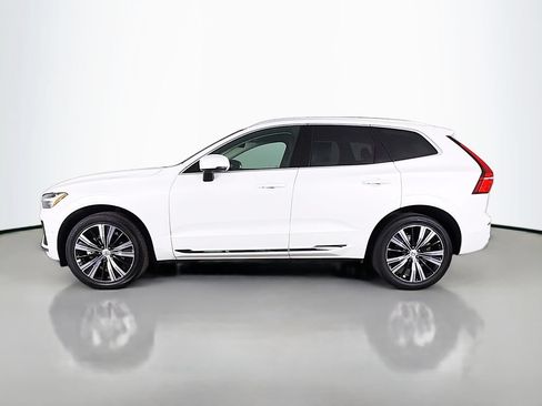 Certified 2023 Volvo XC60 B5 Plus AWD/4WD image 4