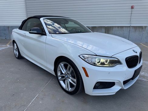 Used 2017 BMW 230i Convertible image 29