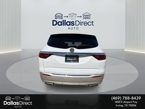 Used 2023 Buick Enclave Essence image 7