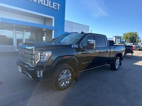 Used 2023 GMC Sierra 2500 Denali w/ Denali Ultimate Package AWD/4WD image 2