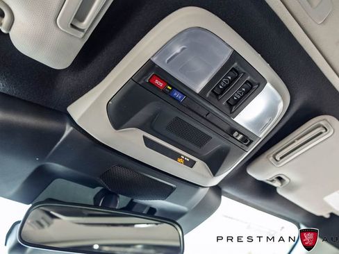 Used 2024 Subaru Crosstrek 2.0i Premium image 31